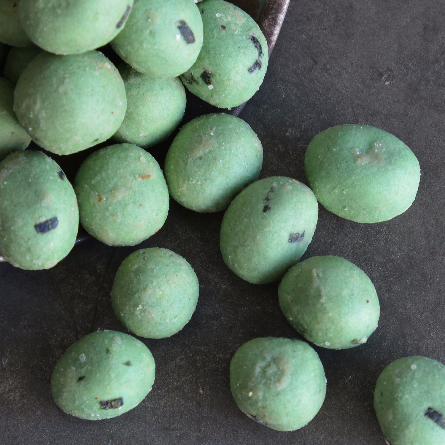 Peanuts with wasabi crust