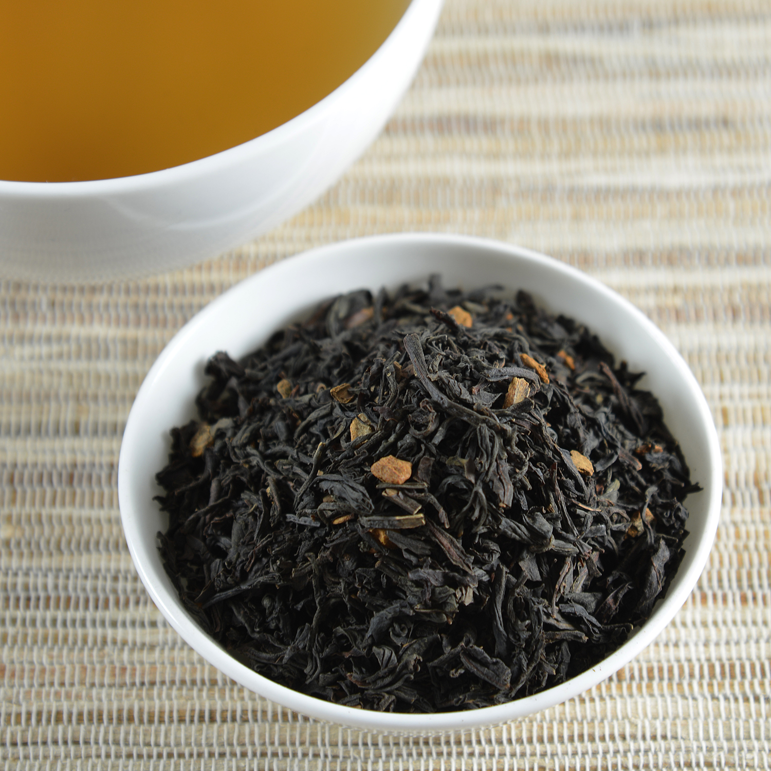 Black tea, cinnamon with pieces schwarzenbach.ch