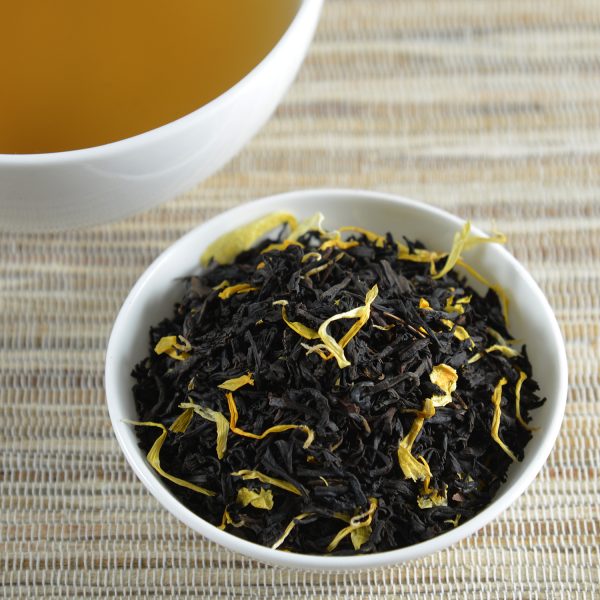 Black tea, mango with blossoms