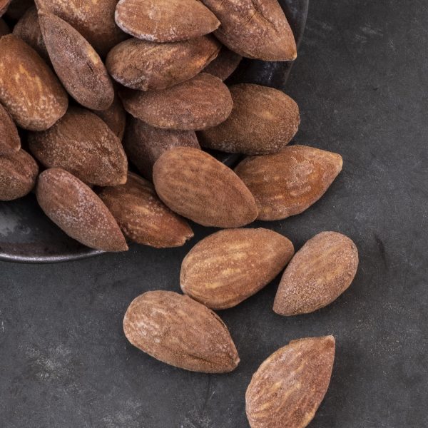 Smoked almonds with skin bio