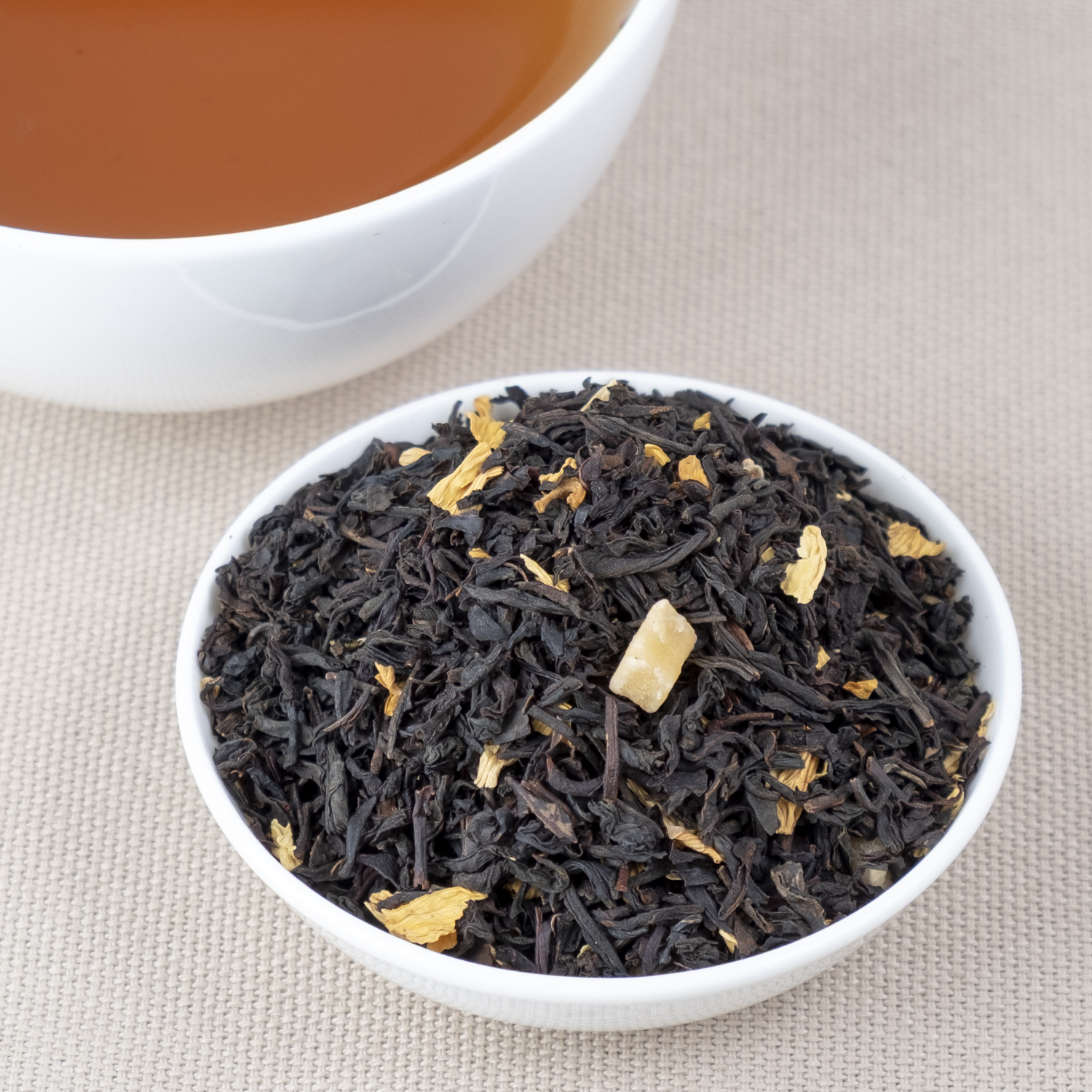 Black tea, mango with blossoms